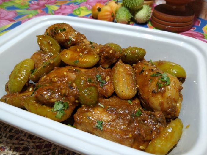 Conheça a receita de frango com maxixe