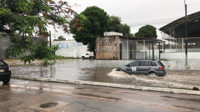 STTU lista ponto transitáveis e intransitáveis após fortes chuvas em Natal; confira
