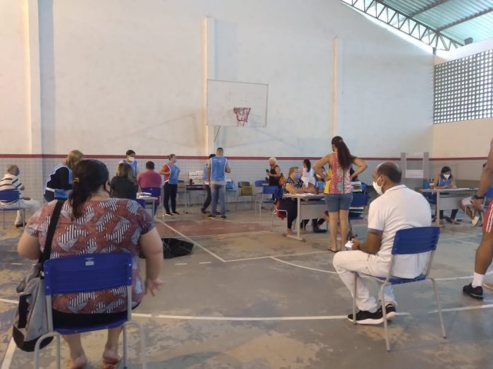 João Pessoa segue vacinação de pessoas com comorbidades e profissionais de saúde