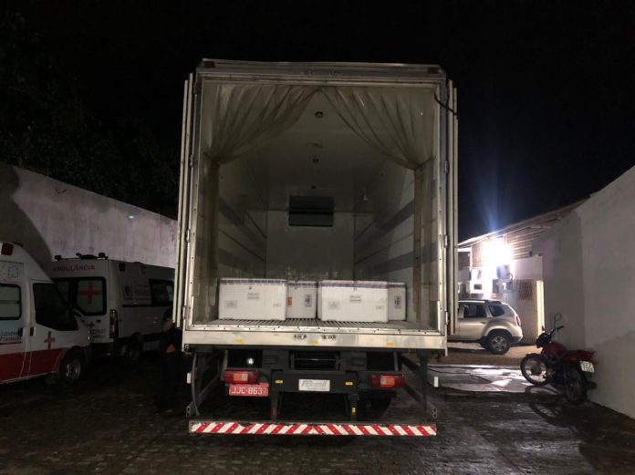 Paraíba recebe nova remessa com 61.250 doses da vacina da AstraZeneca contra a Covid-19