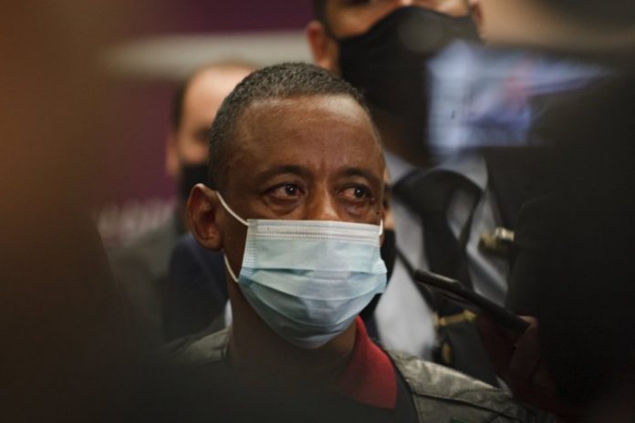 Robson relata drama em prisão russa: ‘Só bebia água, chorava e dormia’