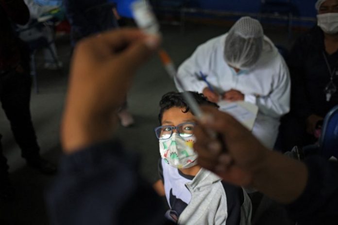 Doses pediátricas da Pfizer chegam em SP; Estado deve começar vacinação de crianças nesta sexta-feira