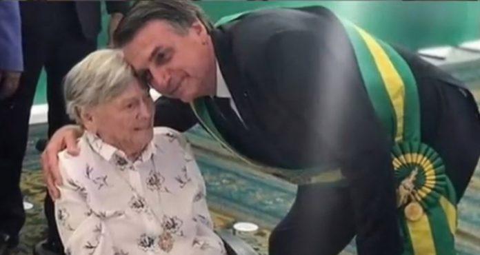 Políticos lamentam morte da mãe de Bolsonaro e prestam solidariedade ao presidente; confira