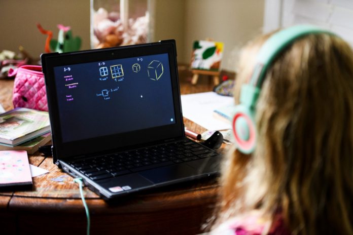 Governo regulamenta garantia de internet para a educação básica