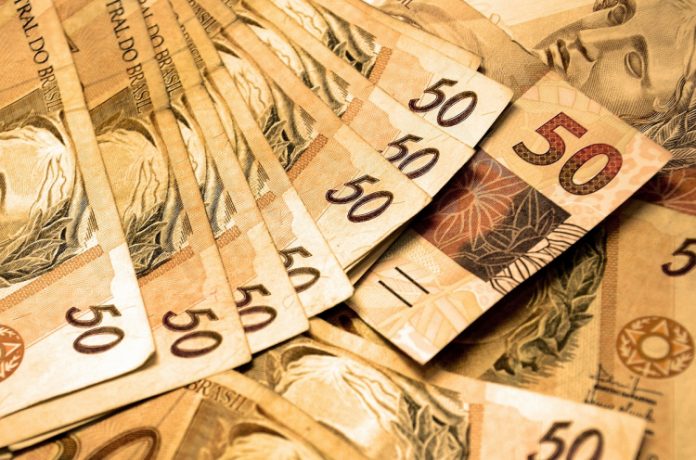 Aras afirma que norma que permite ao Banco Central importar papel-moeda é inconstitucional