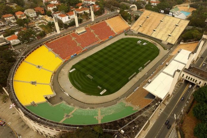 Gramado do Pacaembu é asfaltado para ampliação do canteiro de obras de edifício comercial