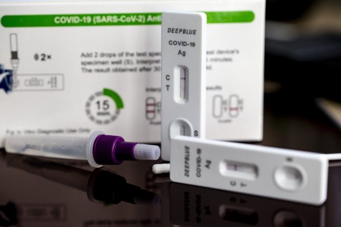 Ministério da Saúde e Anvisa voltam a discutir uso de autotestes no Brasil