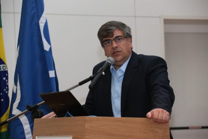 Novo reitor da USP toma posse, defende ciência e fala em ‘lutar contra fuga de cérebros’