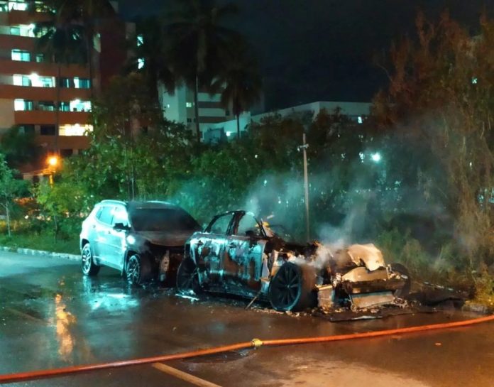Incêndio destrói carro de luxo em Intermares, Cabedelo, PB