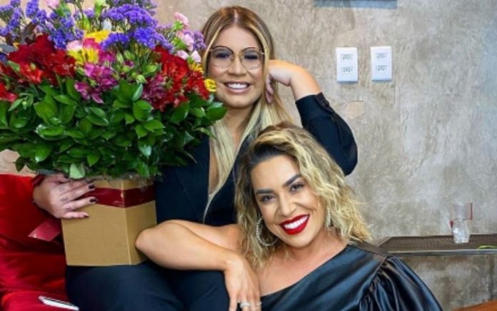 Equipe de Naiara Azevedo decide que só vai lançar música se família de Marília Mendonça autorizar