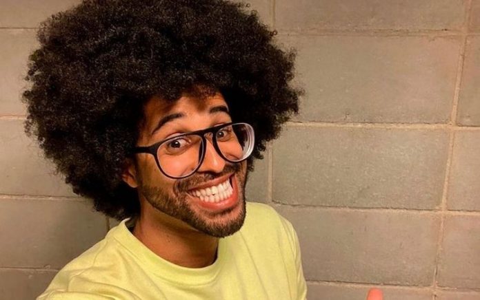 Luciano Estevan, do ‘BBB 22’, testa positivo para a Covid-19 e é cortado de atração
