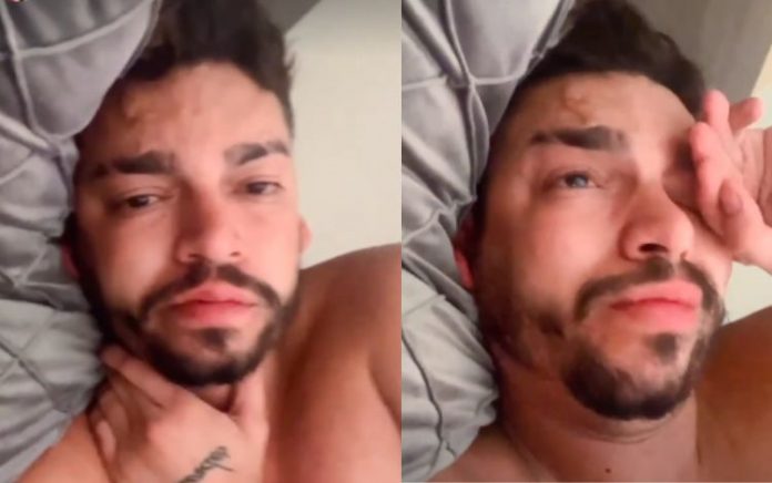 Devinho Novaes sofre acidente de ônibus e chora ao falar da morte de saxofonista