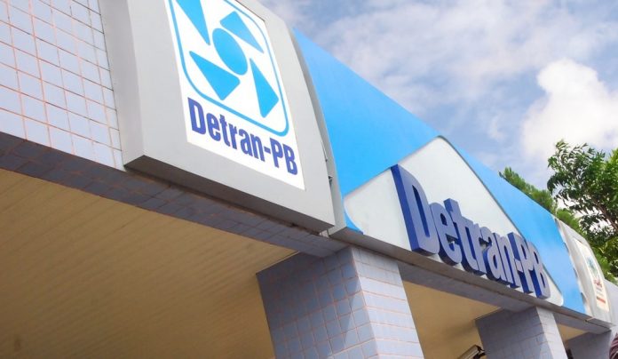 Detran-PB suspende serviço de captura online por causa de problema técnico