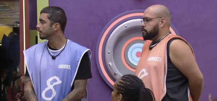 ‘BBB 22’: Tiago Abravanel é o novo líder após vencer prova ao lado de Pedro Scooby