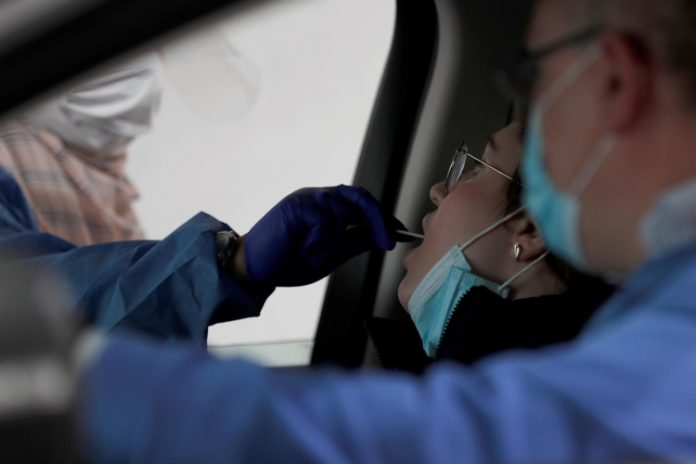 Brasil registra 204 mil novos casos de Covid-19 em 24 horas, recorde desde o início da pandemia