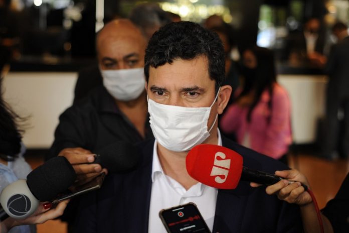 Moro respondeu na lata as ofensas de Lula, que ainda pensa ser merecedor de algum respeito