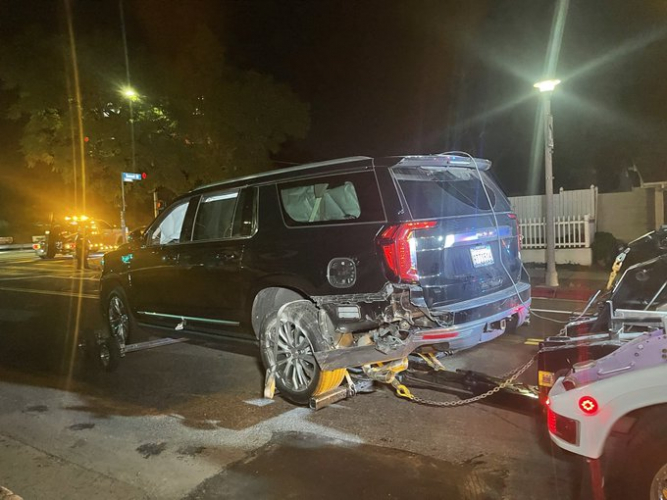 Schwarzenegger se envolve em acidente de carro em Los Angeles