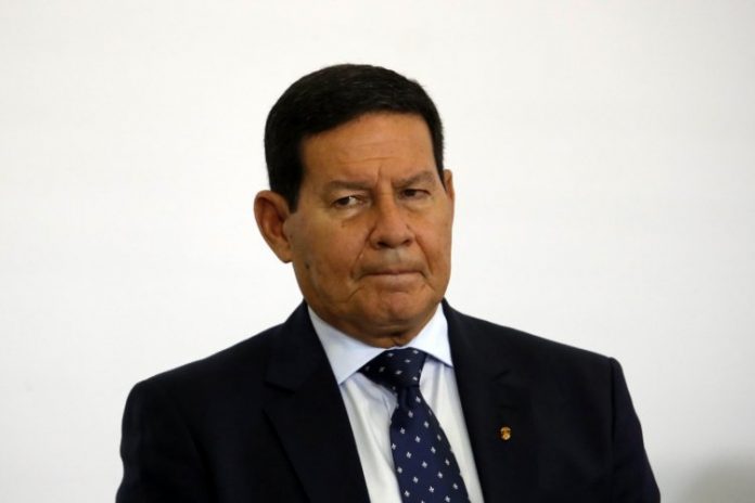 Hamilton Mourão defende diálogo entre democracias na América do Sul