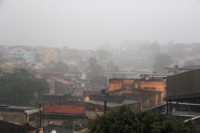 Chuva causa transbordamento de córrego em Casa Verde; veja outros pontos de atenção para alagamentos em SP