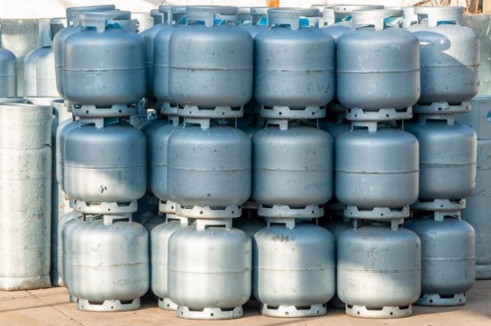 Vale-gás começa a ser pago nesta terça; confira o calendário e veja se você tem direito