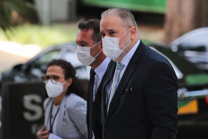 Aras contesta relatório que aponta ‘alinhamento sistemático’ da PGR com Bolsonaro