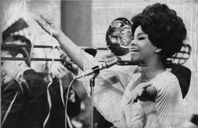 Ouça as músicas que fizeram sucesso na voz de Elza Soares