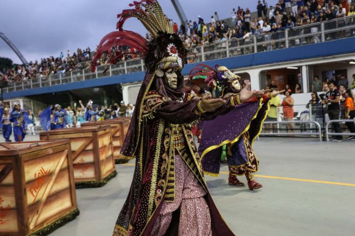 Prefeitura de SP define protocolos para desfiles no Anhembi; uso de máscara e passaporte da vacina serão obrigatórios