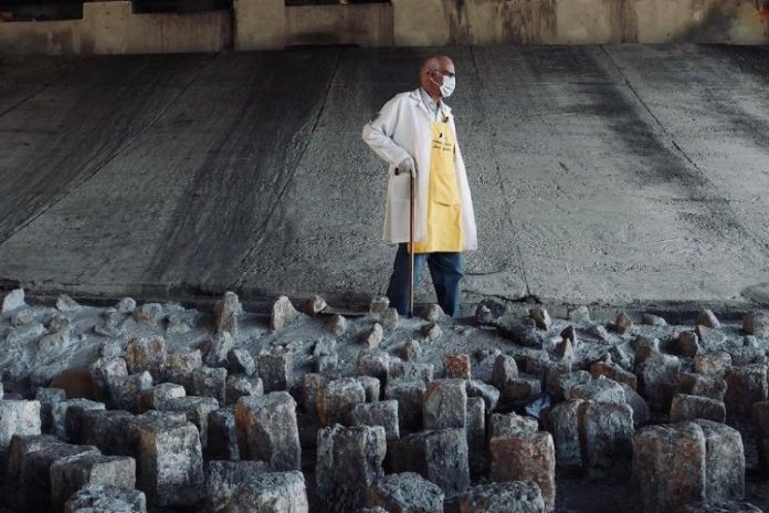 Lança e caco de vidro em espaço público: um lembrete de que os cidadãos não são bem-vindos nas cidades