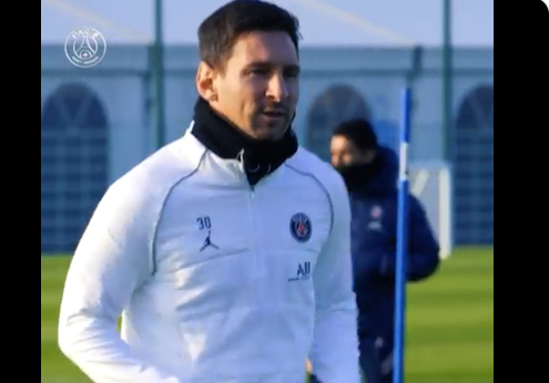Messi volta aos treinamentos com o PSG após contrair Covid-19
