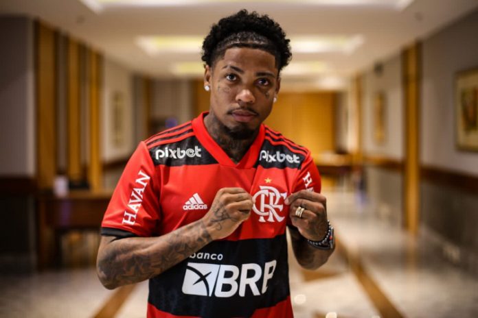 Flamengo anuncia contratação do atacante Marinho, ex-Santos