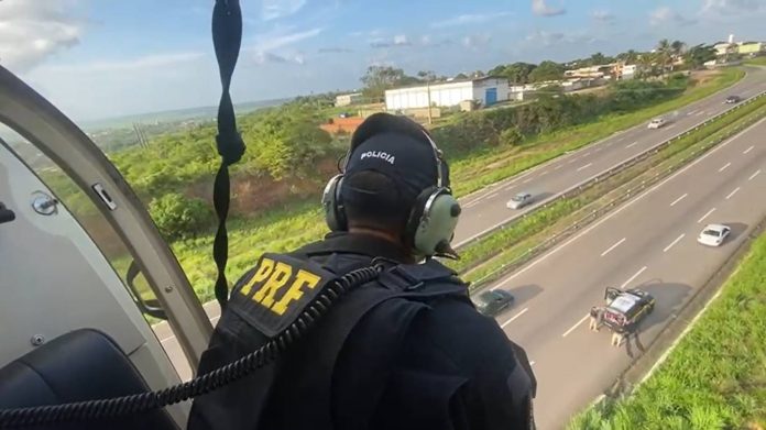 Foragido da justiça por morte de uma jovem é preso pela PRF na Paraíba