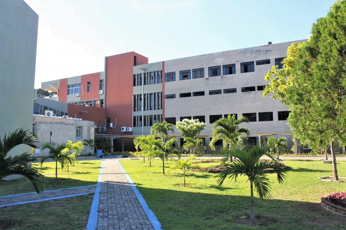 UFPB republica edital para concurso público de professores com 33 vagas