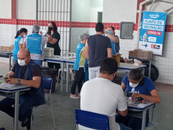 Vacinação contra a Covid-19 tem horário extra nesta segunda (17), em João Pessoa