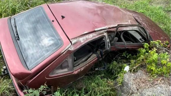 Carro capota em rodovia de Campina Grande e passageiro morre