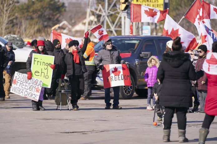 Província no Canadá declara estado de emergência por protestos contra medidas de combate à Covid-19
