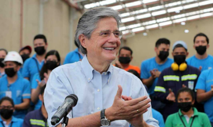 Lasso vetará descriminalização do aborto em caso de estupro no Equador