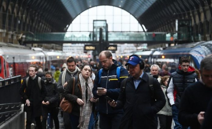 Brasil não deveria seguir o exemplo do Reino Unido no combate à Covid-19: liberdade exige vigilância