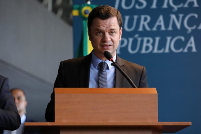 Anderson Torres, ministro da Justiça, é o entrevistado do Direto ao Ponto desta segunda-feira