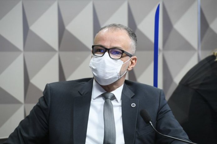 No Senado, Barra Torres diz que diretores da Anvisa receberam 458 ameaças após aval à vacina infantil