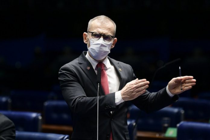 PT lança pré-candidatura de Contarato ao governo do ES e aumenta impasse sobre federação com PSB