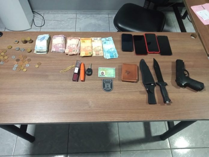 Três pessoas são presas suspeitas de assaltar farmácia em Campina Grande