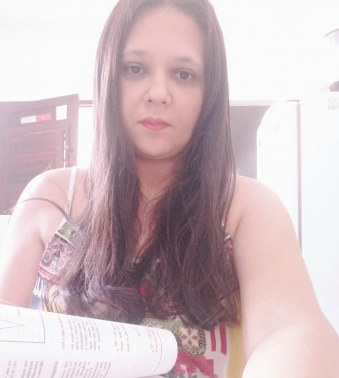 Sonho realizado: dona de casa é aprovada em dois cursos universitários após fazer o EJA no SESI da Paraíba