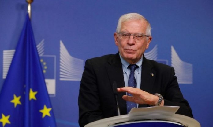 União Europeia bloqueia transações do Banco Central russo