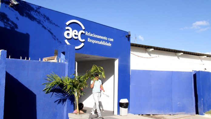 Empresa de telemarketing abre 200 vagas de emprego em Campina Grande