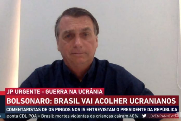 Bolsonaro diz que Brasil vai receber ucranianos que fogem da guerra
