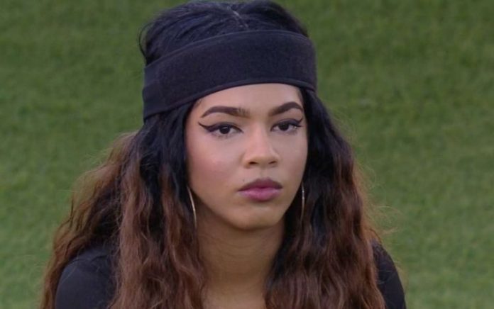 ‘BBB 22’: Maria é acusada de agressão pelo público após dar tapa ao vivo em Arthur