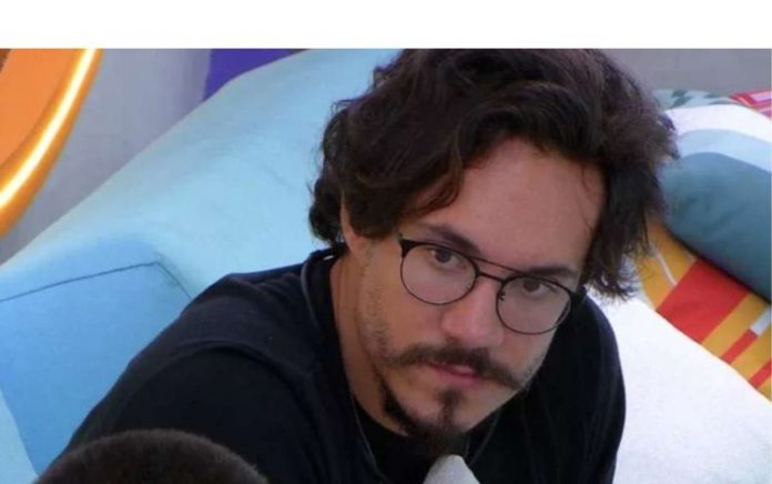 ‘BBB 22’: Após darem beijão em festa, Eliezer decide votar em Natália