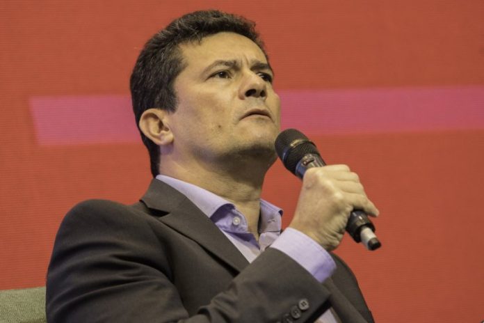 Moro diz que apresentará projeto contra reeleição e foro privilegiado caso seja eleito