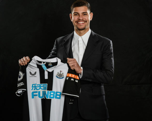 Bruno Guimarães é apresentado no Newcastle: ‘Ansioso para jogar’