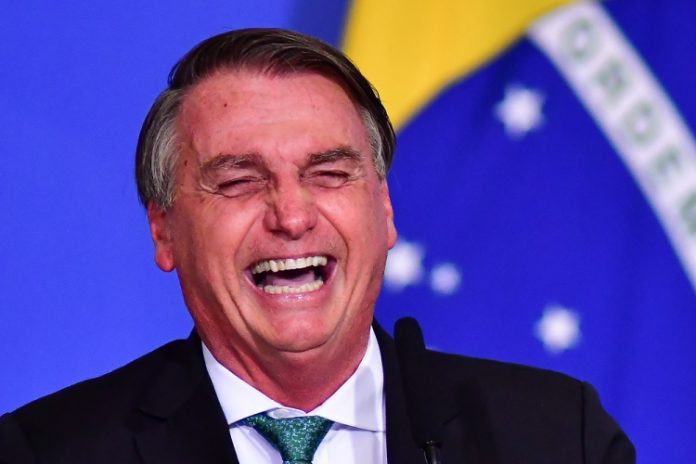 Bolsonaro afirmou que ‘algo’ vai nos salvar; será que Deus vai enviar um mensageiro ao Brasil?
